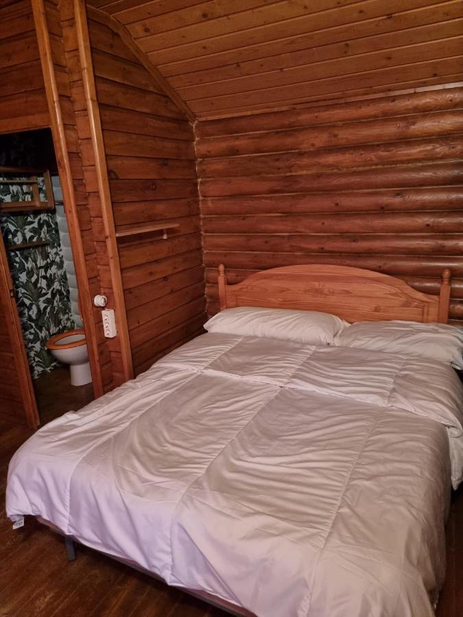 Camping ฟูเอ็นเต เด เปียดรา ภายนอก รูปภาพ