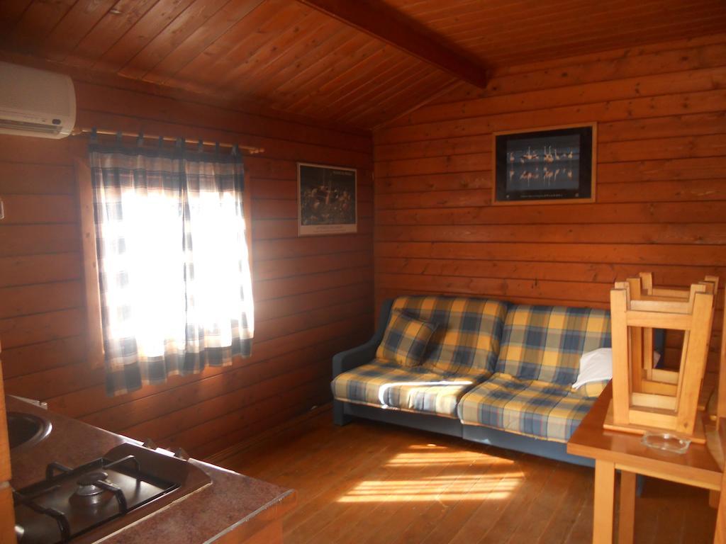 Camping ฟูเอ็นเต เด เปียดรา ภายนอก รูปภาพ